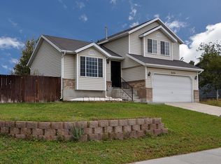 6128 S Dewdrops Dr, Kearns, UT 84118