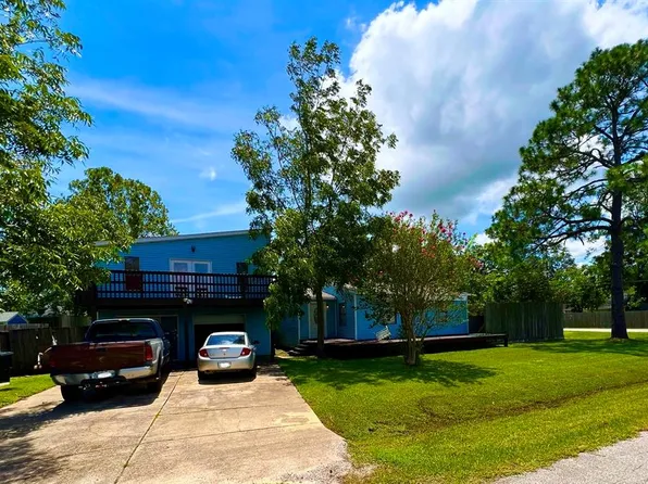 617 Oklahoma Avenue, Bacliff, TX 77518