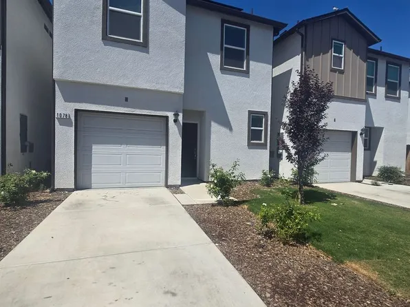 1078 Buena Vista Ln, Hanford, CA 93230
