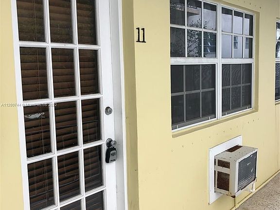 4th image of 825 Euclid Ave APT 11