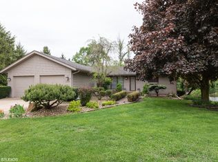 1544 E Glacier Bnd, La Porte, IN 46350
