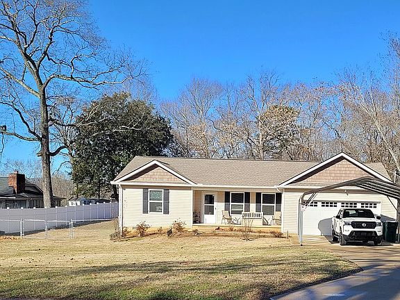 3rd image of 441 Murray Dr