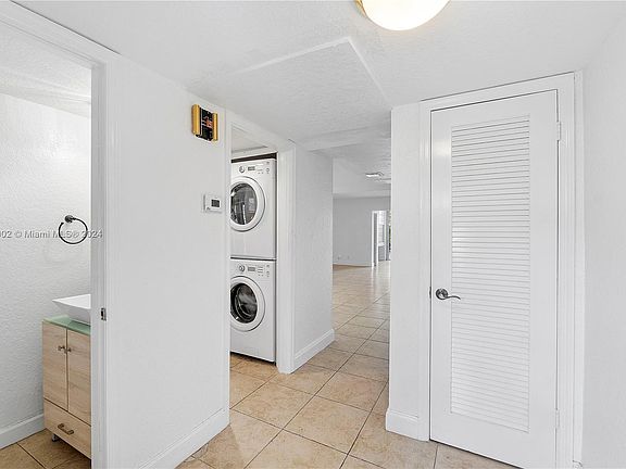 3rd image of 3071 N Palm Aire Dr #3071