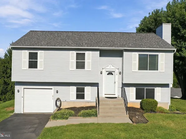 112 Nottingham Ct, Front Royal, VA 22630