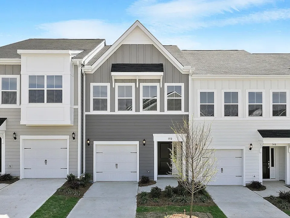 152 Fideaux Blvd