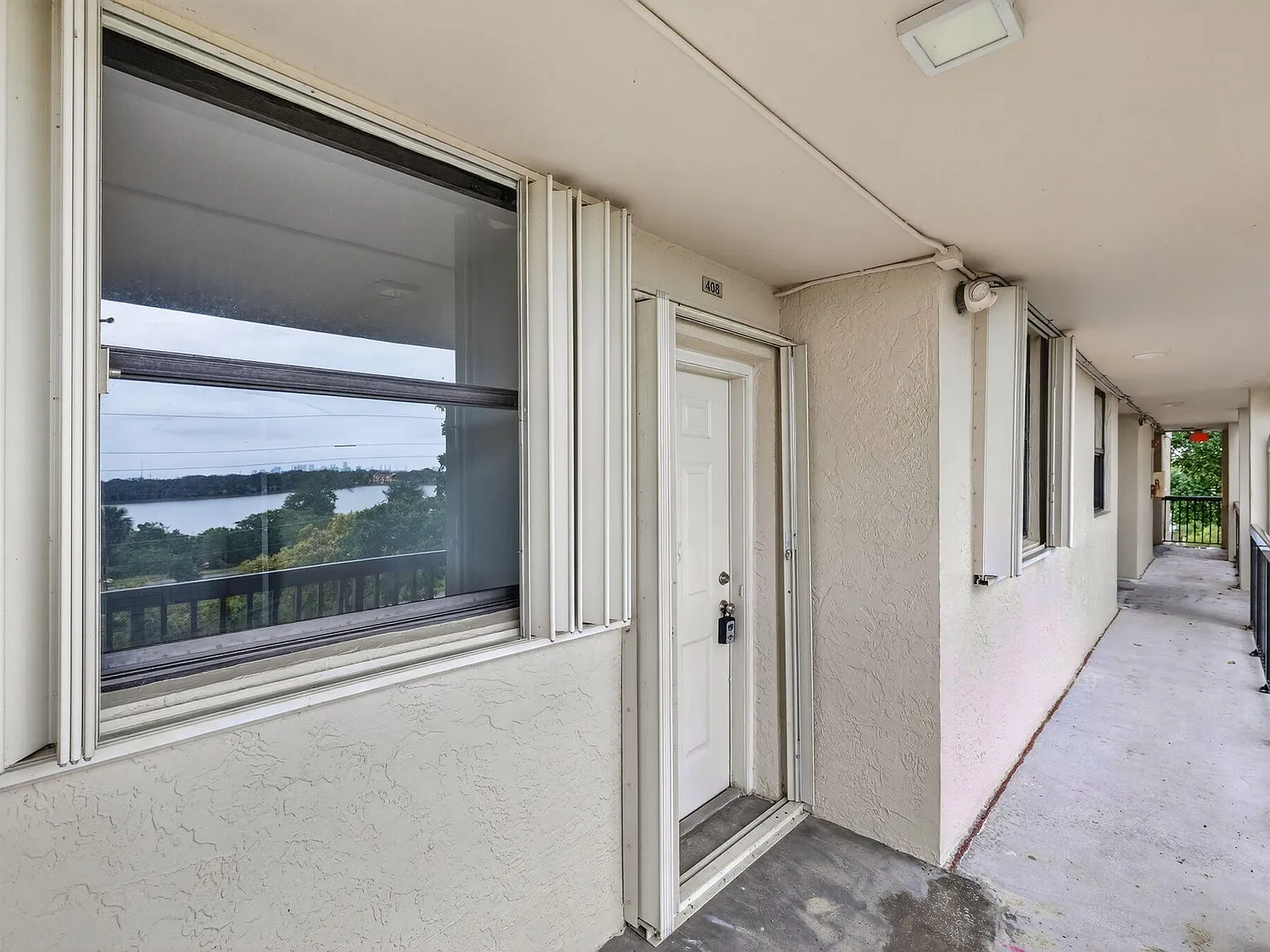 2 bed, 2.0 bath, 920 sqft, $2,350 — Photo 4