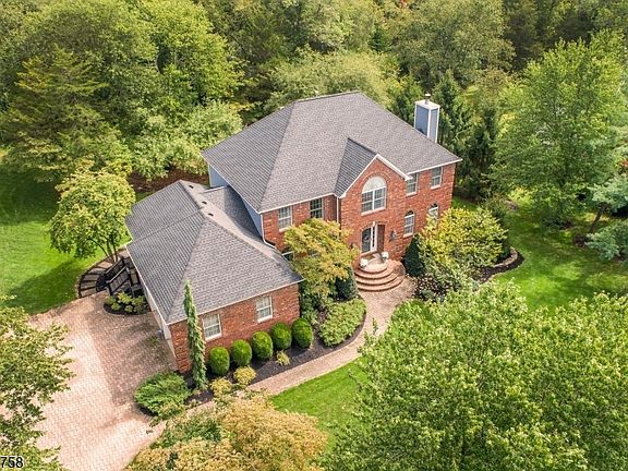 2nd image of 79 Bernard Dr