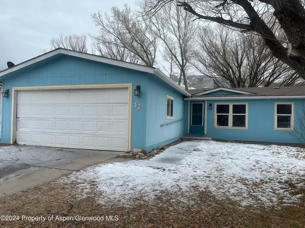 12 E Tamarack Cir, Parachute, CO 81635