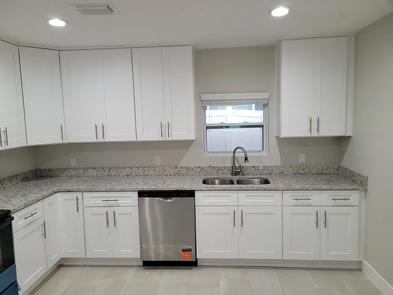 1766 Montana Ave NE — Photo 5