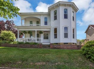 219 High St, Senecaville, OH 43780