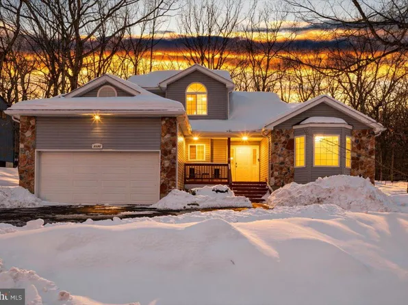 2130 Scarborough Way, Bushkill, PA 18324
