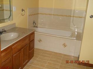15 Sona Ln, Saint Louis, MO