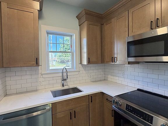 3rd image of 558 Newbridge Rd #F94f61e28