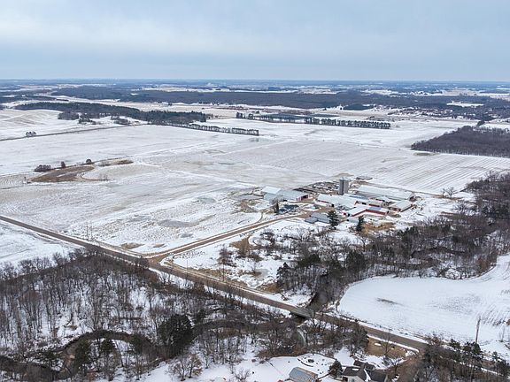 3rd image of 2435 50th Ave