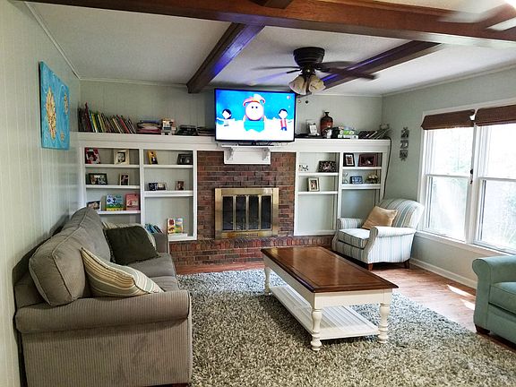 2nd image of 6065 Sugartree Dr