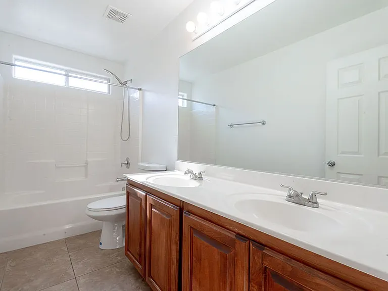 4793 Hampstead Heath Ct — Photo 5
