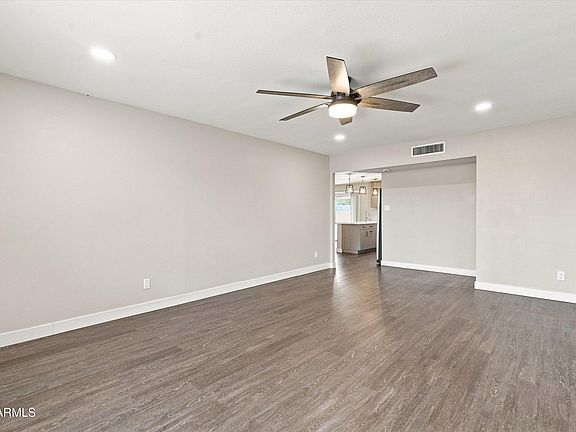 3rd image of 1726 E EL PARQUE Drive