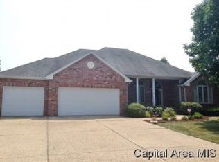 3904 Rocky Falls Rd, Springfield, IL 62711