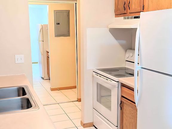 5th image of 8316 Zane Ave N #209