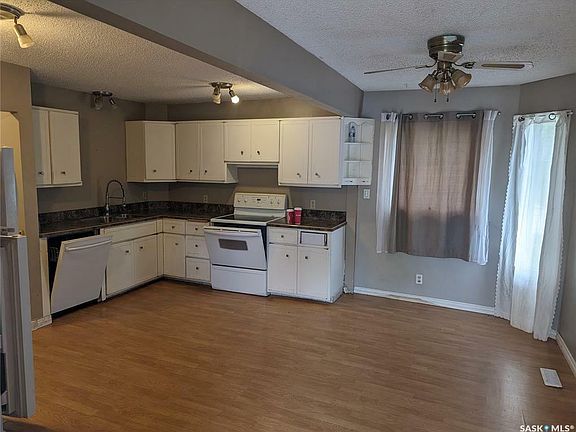 2nd image of 420 5th Ave NW