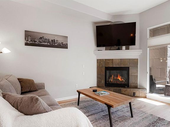 3rd image of 2100 N Humboldt St APT 106