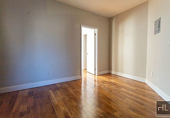 3rd image of 2535 Church Ave APT 1