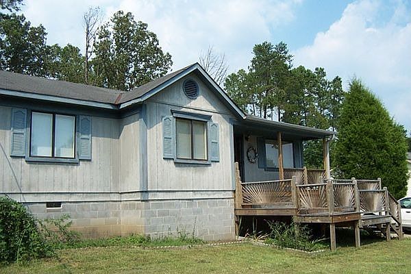 2nd image of 122 Northwood Cir