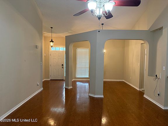 4th image of 11267 Riverbend Dr