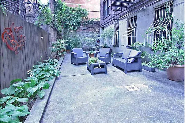 Sold by Douglas Elliman | media 21