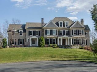 15 Wellesley Ct, Avon, CT 06001
