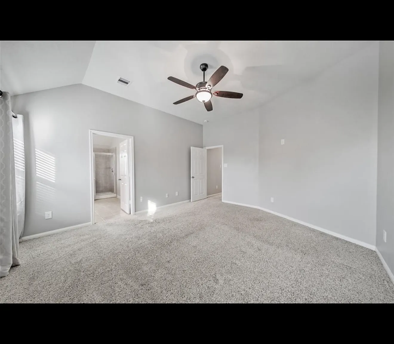 4 bed, 2154 sqft, $2,750 — Photo 4