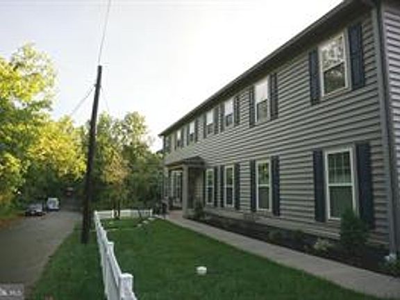 5th image of 208 Bryan Ave