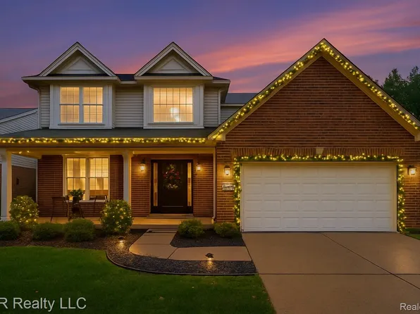 22795 Fawn Rd, Brownstown, MI 48183