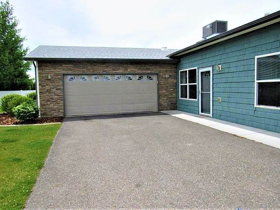 2nd image of 3155 1/2 Ellingwood Ave