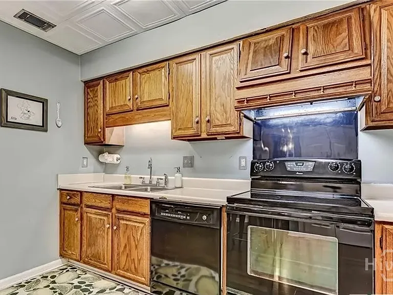 5020 Laroche Ave — Photo 13