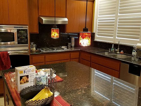 5th image of 882 Ruby Dr