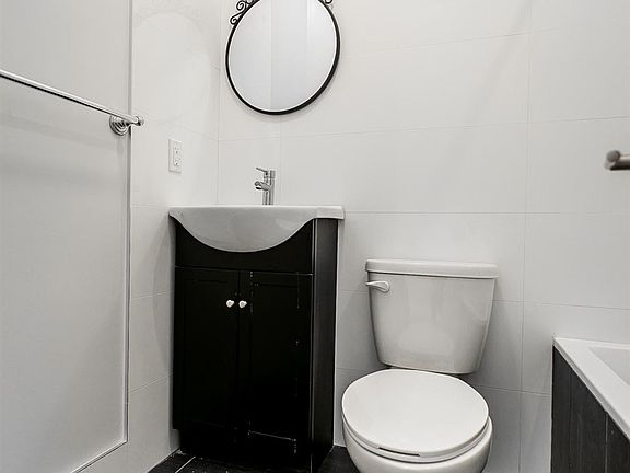 003_295_Harman_Street__1-6