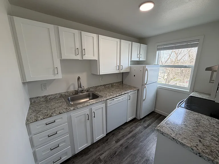 1622 W 7th Ave #103 — Photo 1