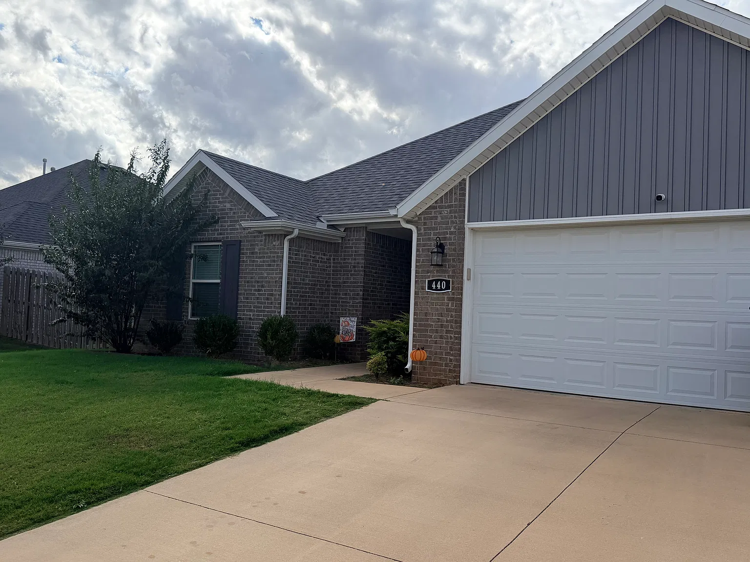 3 bed, 1524 sqft, $1,950 — Photo 2