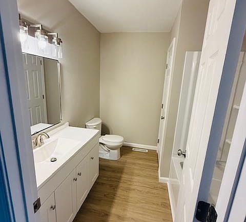 4th image of 24687 Betts Pond Rd