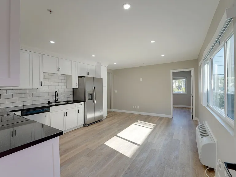 Duplet at Hillcrest | Modern Studio, 1 & 3 Bedroom Apartments — Photo 3