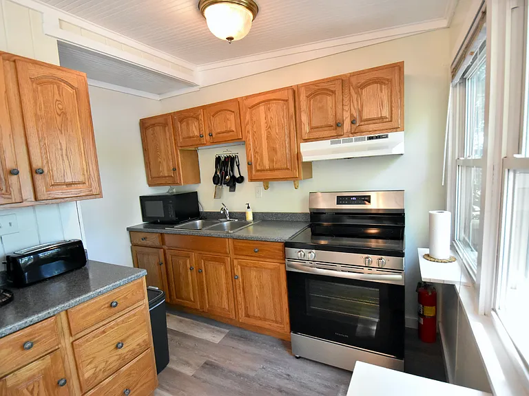 285 N Shore Rd — Photo 10