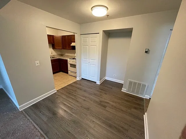 Lynwood Apartments — Photo 4