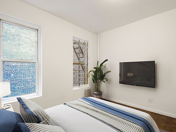 3rd image of 1724 Amsterdam Ave #3RSS