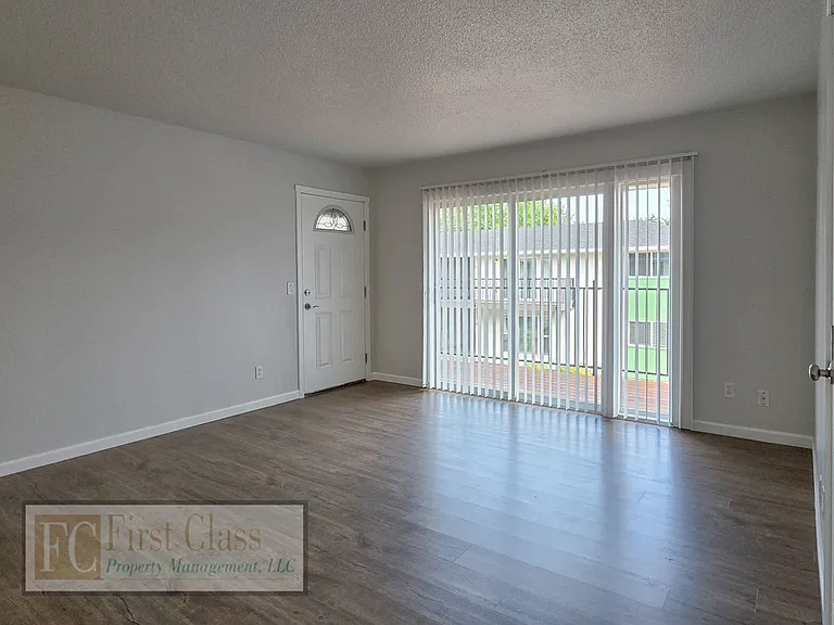 Westview Terrace — Photo 54