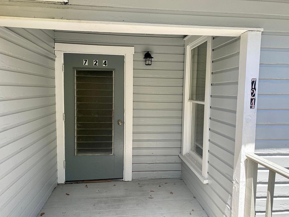 1st image of 724 7th St N