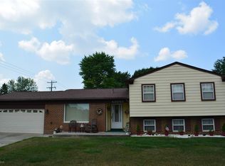 43043 Bond Ct, Sterling Heights, MI