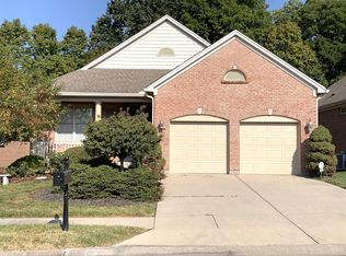 1325 Castlebridge Ct, Cincinnati, OH 45233