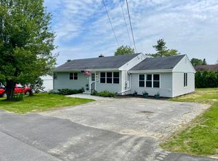 10 Crawford Dr, Bath, ME 04530