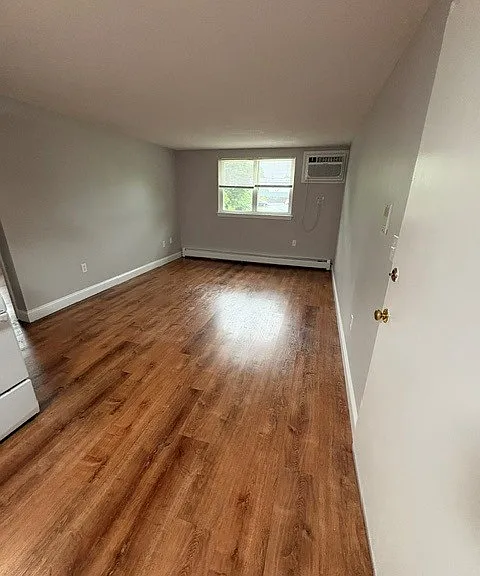 10 Fuller St #17 — Photo 4